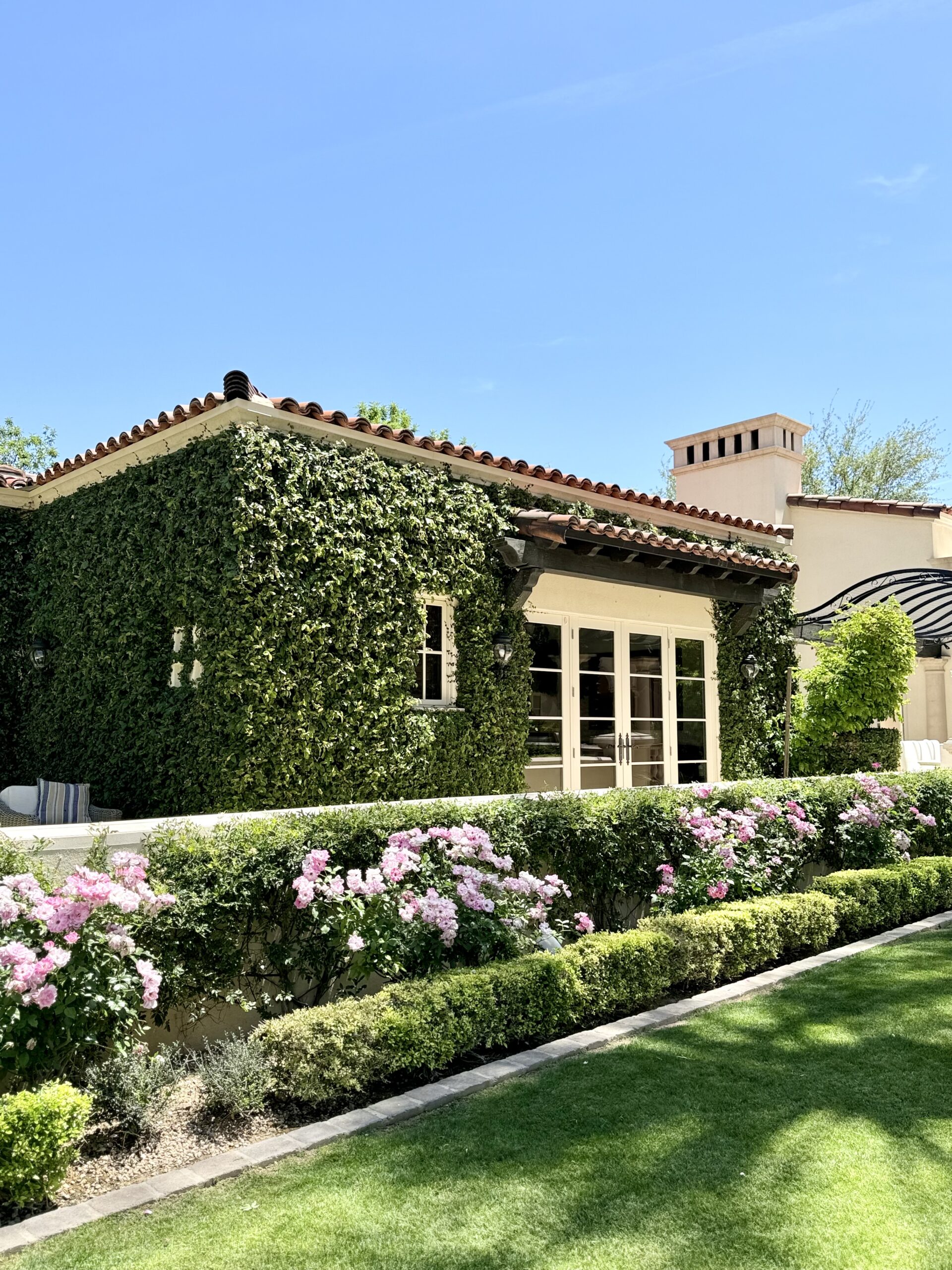 Iconic Landscape Development 1045