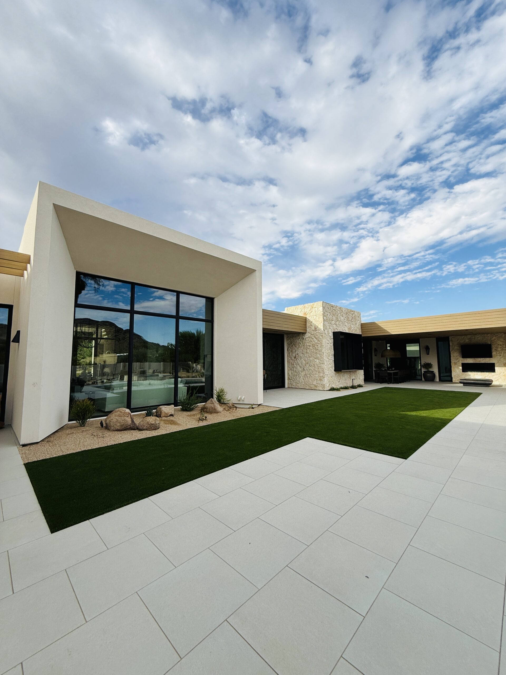 Iconic Landscape Development 1042