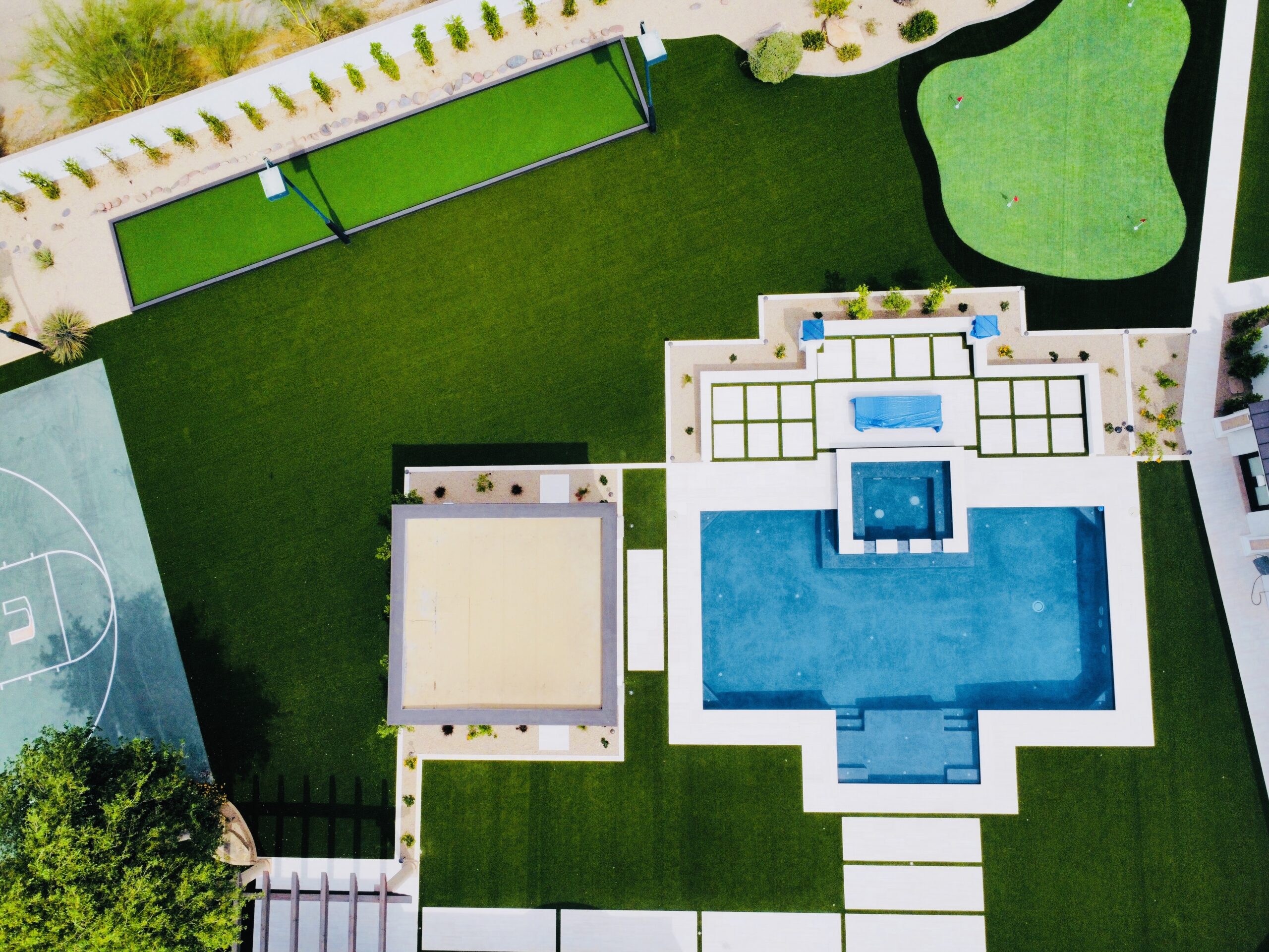 Iconic Landscape Development 1047